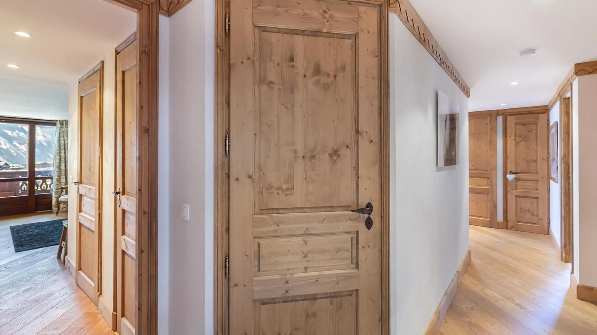 Appartement Skis Aux Pieds A Courchevel Avec Balcon Et Parking - Fr-1-564-26